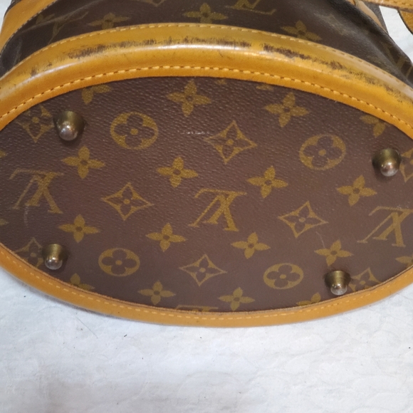Vintage LV Bucket Bag. Paper Tag! Circa 1970s. - Picture 7 of 11